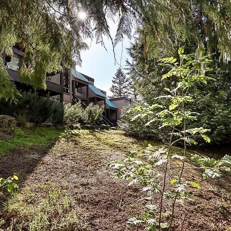 Whiski Jack Creekside Whistler Exterior photo