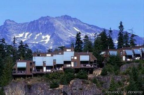 Whiski Jack Creekside Whistler Exterior photo