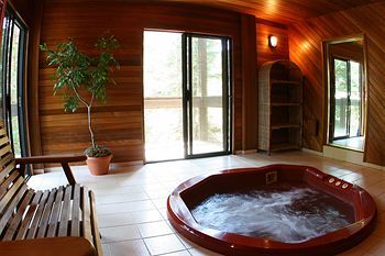 Whiski Jack Creekside Whistler Exterior photo