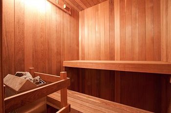 Whiski Jack Creekside Whistler Exterior photo