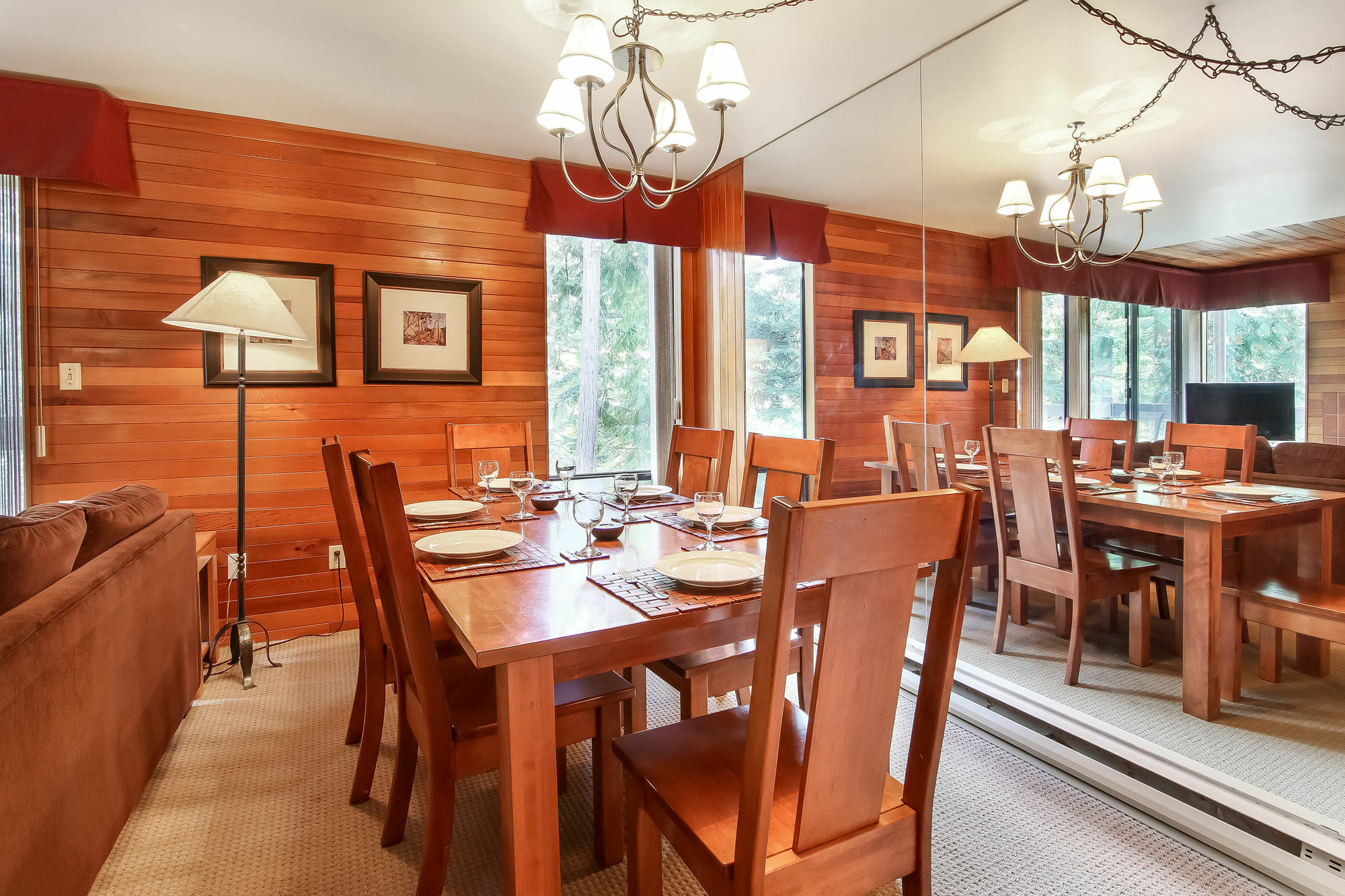 Whiski Jack Creekside Whistler Exterior photo
